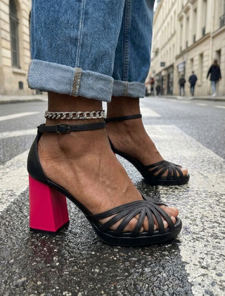 Noir Pink
